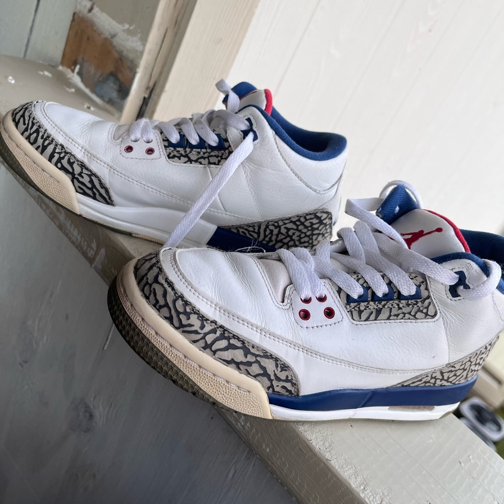 Jordan true blue size 5.5y